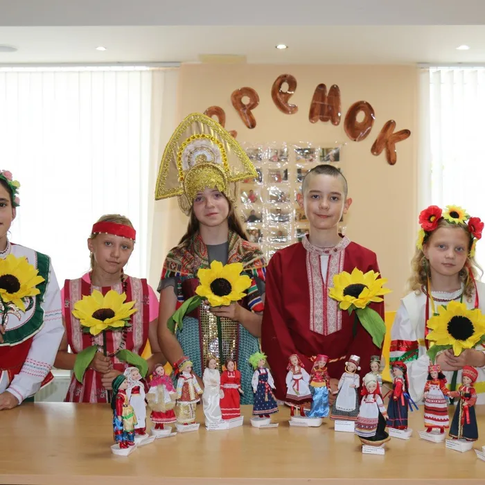 Час творчества "Венок дружбы"