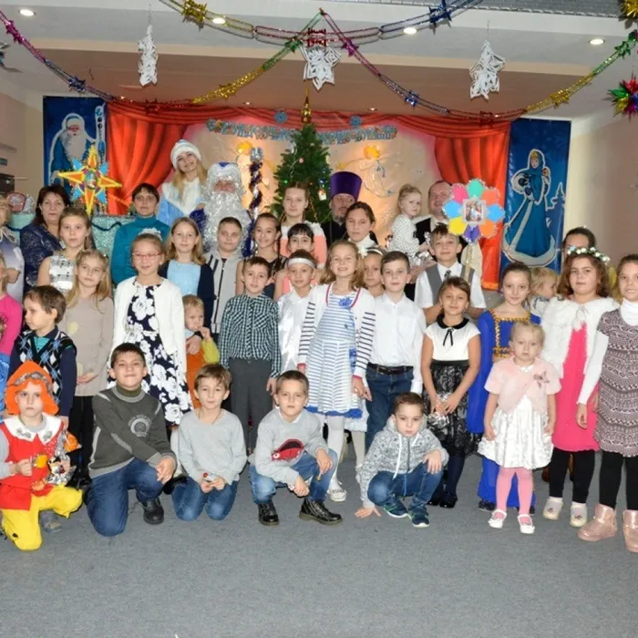 Праздник "Рождественский сюрприз"
