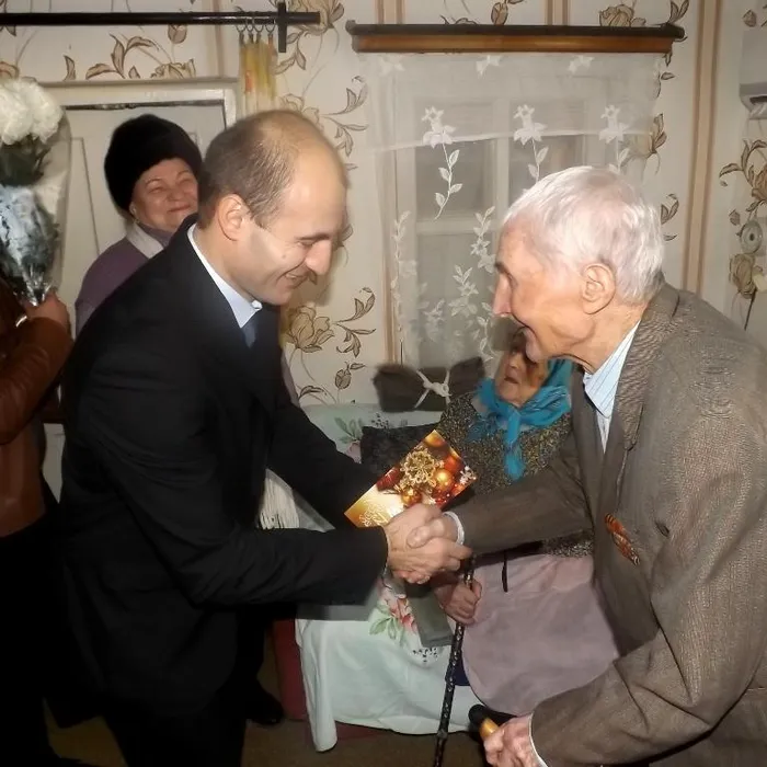 С Наступающим...